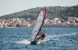 zorganizowany wyjazd na windsurfing i kitesurfing do Orebicia