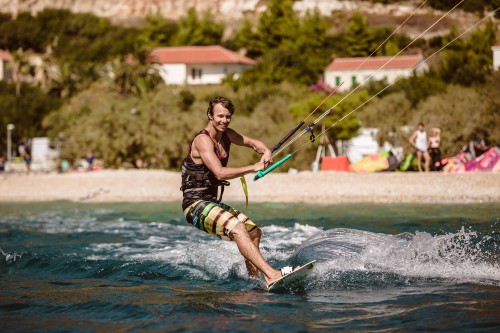 windsurfing i kitesurfing w ośrodku Orebić w Chorwacji 2023