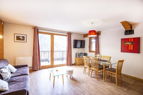 apartament 6-osobowy w rezydencji Le Hameau des Eaux d'Orelle w Orelle