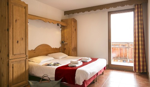 apartament 6-osobowy Comfort w rezydencji Le Hameau des Airelles w Montgenevre