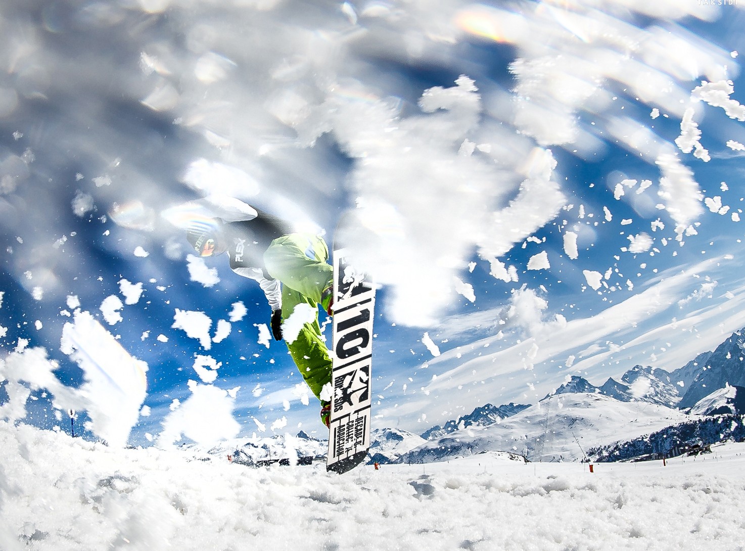 jazda na snowboardzie w zaśnieżonych Alpach