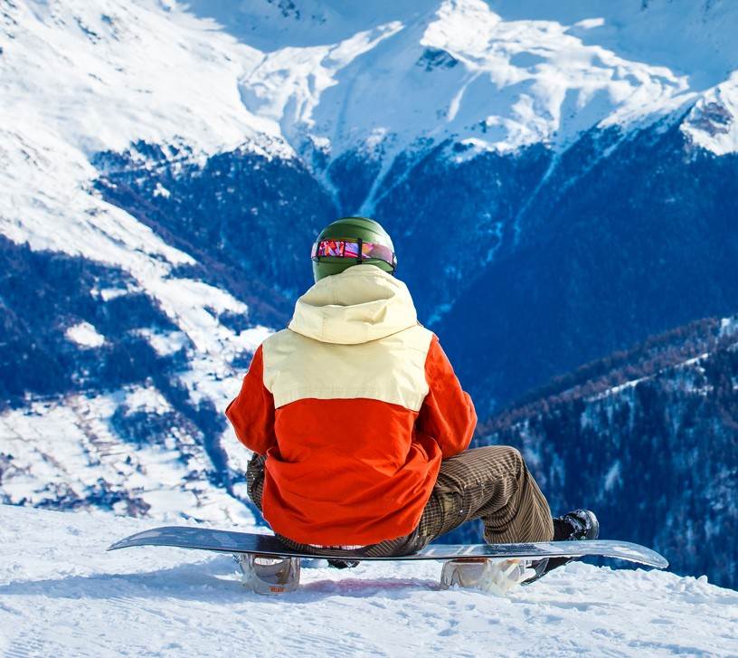 snowboardzista w Alpach