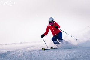 jazda na snowboardzie we włoskim ośrodku Val di Sole